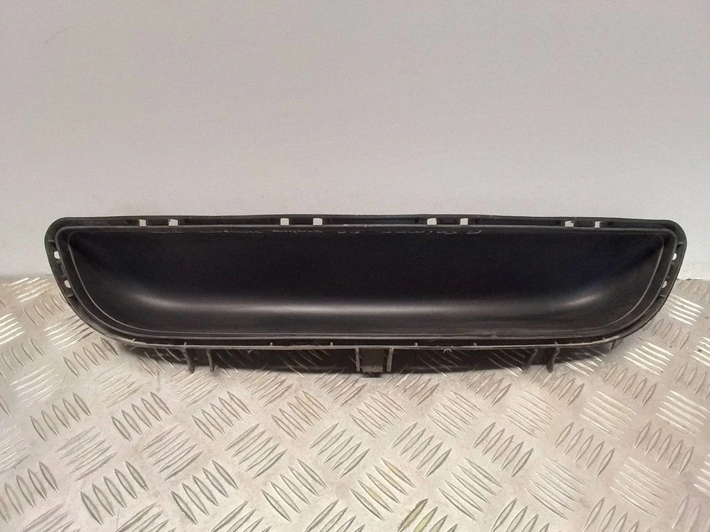 Esistange ülemine radiaatorivõre – Porsche Cayman 987 (2005-2012)