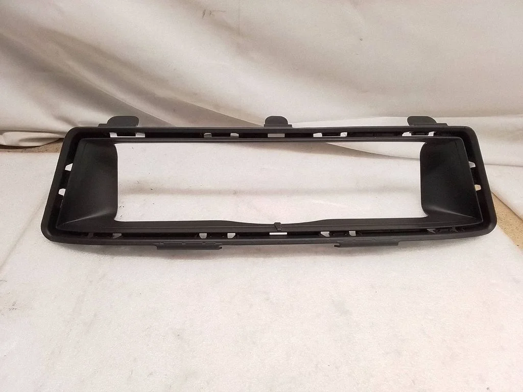 Esistange ülemine radiaatorivõre – Porsche 911 991 (2011-2019)
