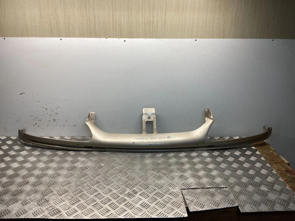 Front bumper upper radiator grill 7700414353