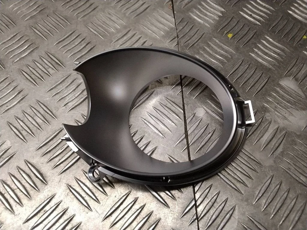 Front fog light trim/grill EHA150C12