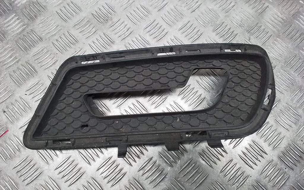Front fog light trim/grill A2128851053