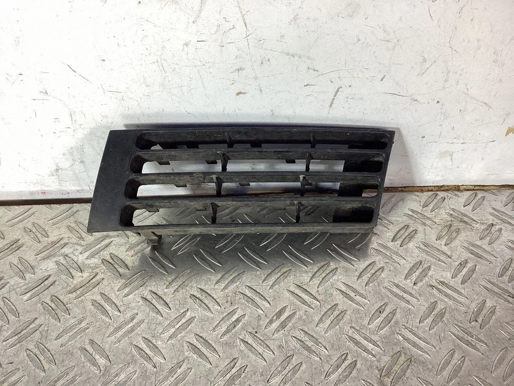 Front fog light trim/grill 8D0807345AA