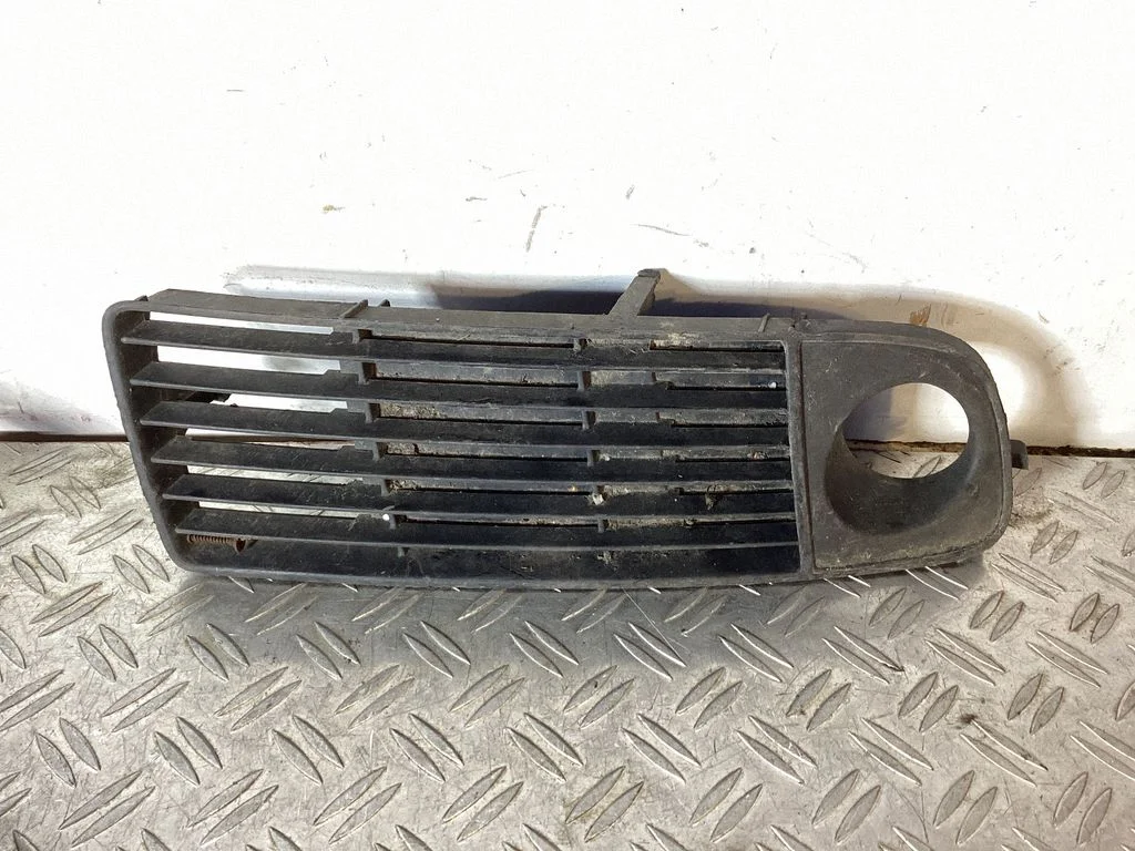 Kratka / ramka halogenu 4B0807682H