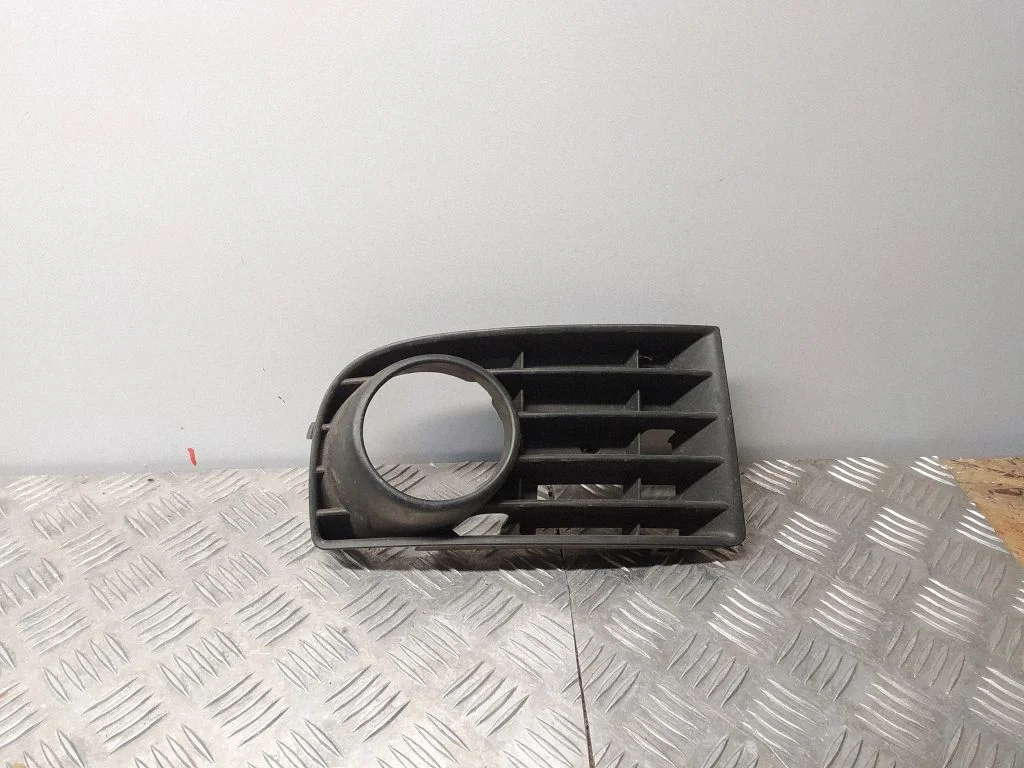 Front fog light trim/grill – Volkswagen Golf Plus (2005-2013)