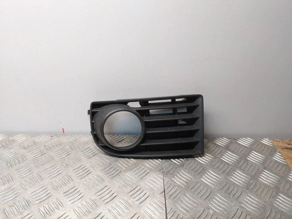 Front fog light trim/grill – Volkswagen Golf Plus (2005-2013)