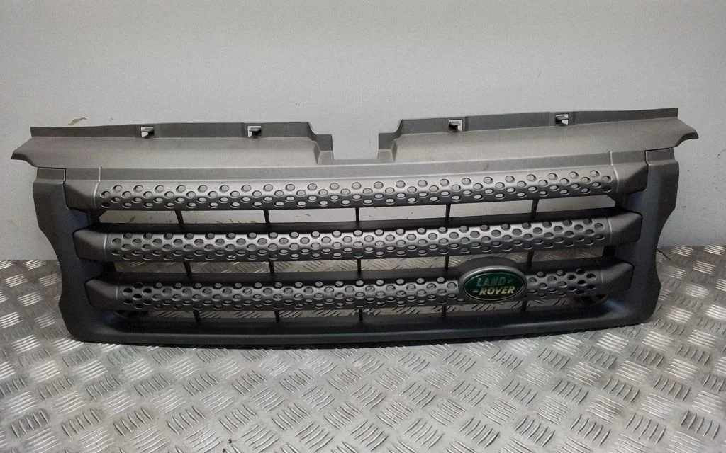 Atrapa górna (grill) DHB500062