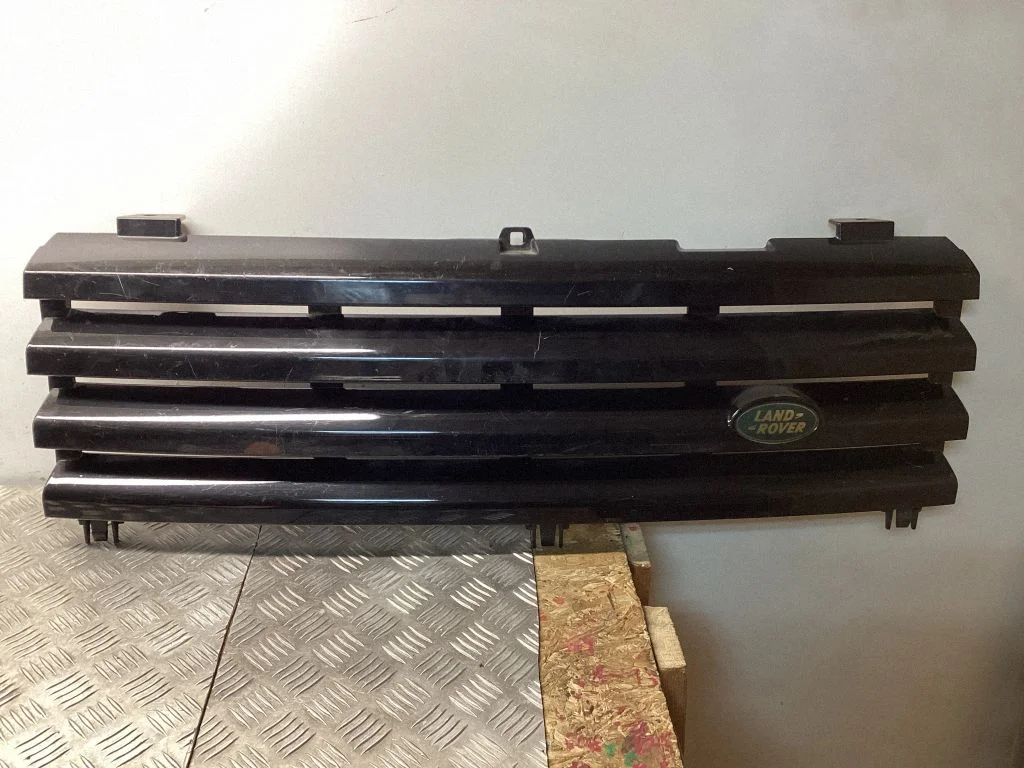 Atrapa górna (grill) 51137009910