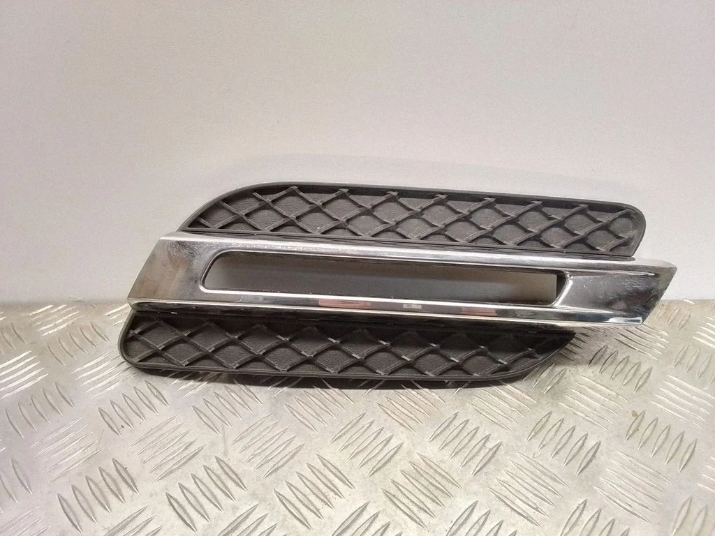 Kratka / ramka halogenu – Mercedes-Benz Klasa ML W166 (2012-2017)