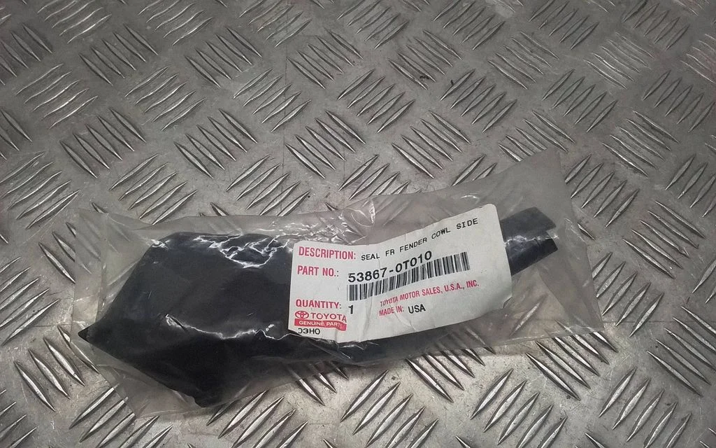 Slotiņu apdare 538670T010