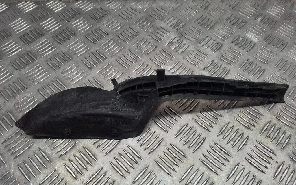 Wiper trim – Toyota RAV 4 (XA50) (2018-)