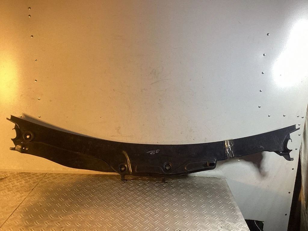 Wiper trim A1648300228