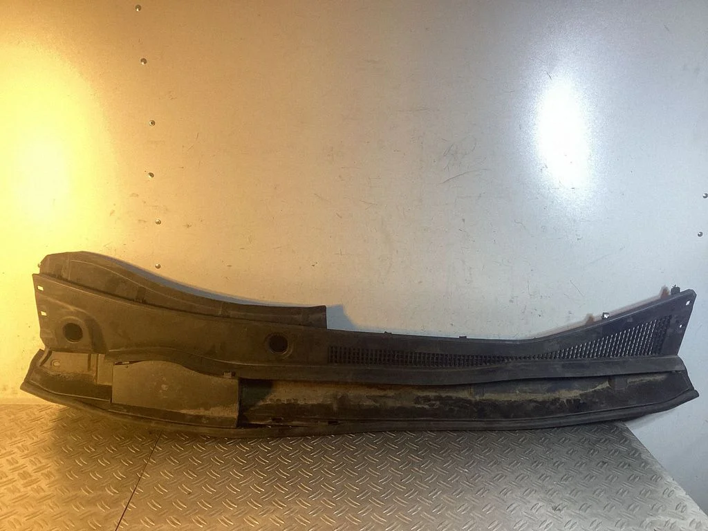 Wiper trim 5570878030