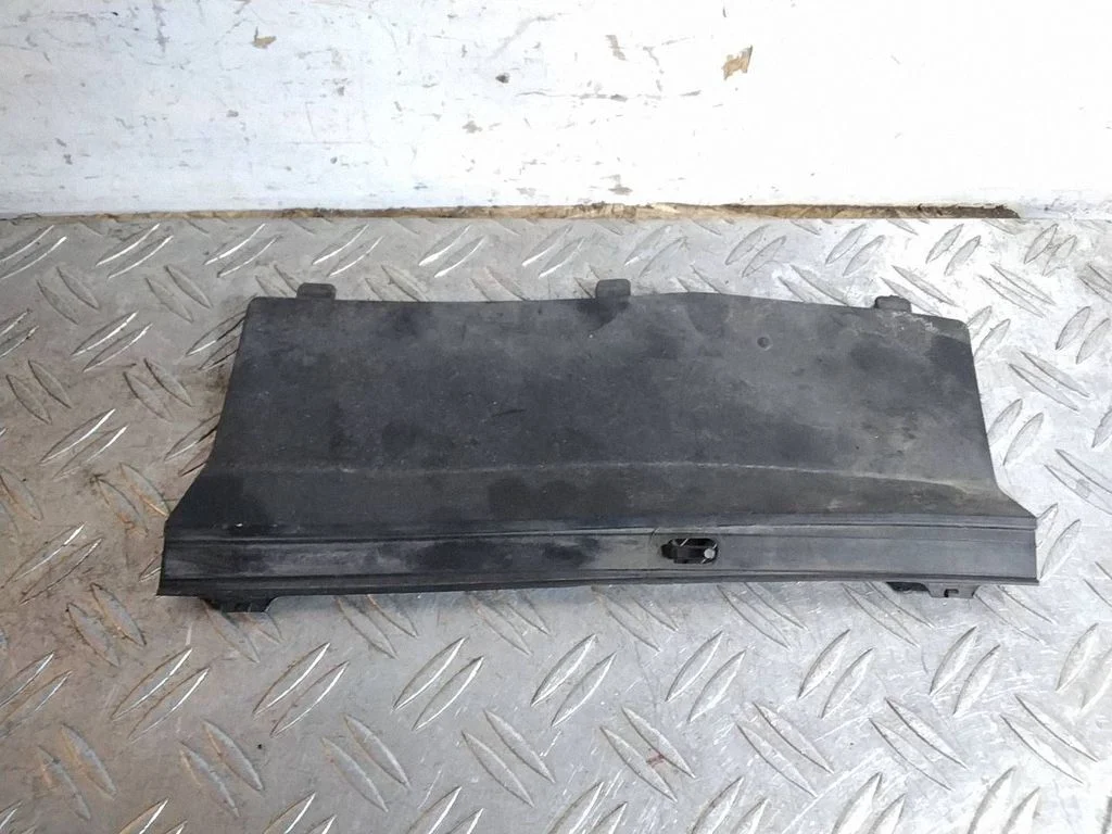 Wiper trim – Toyota RAV 4 (XA40) (2012-2018)