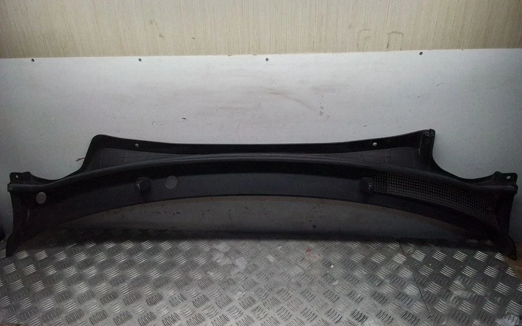 Slotiņu apdare 86150CV000