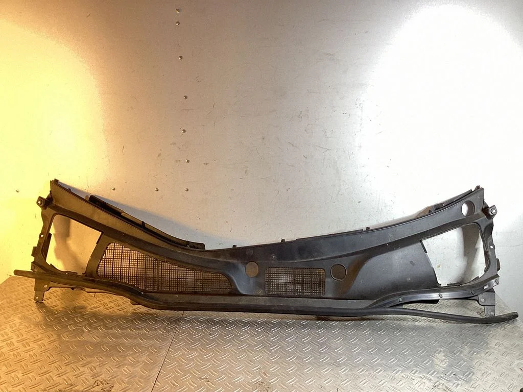 Wiper trim 5570848070