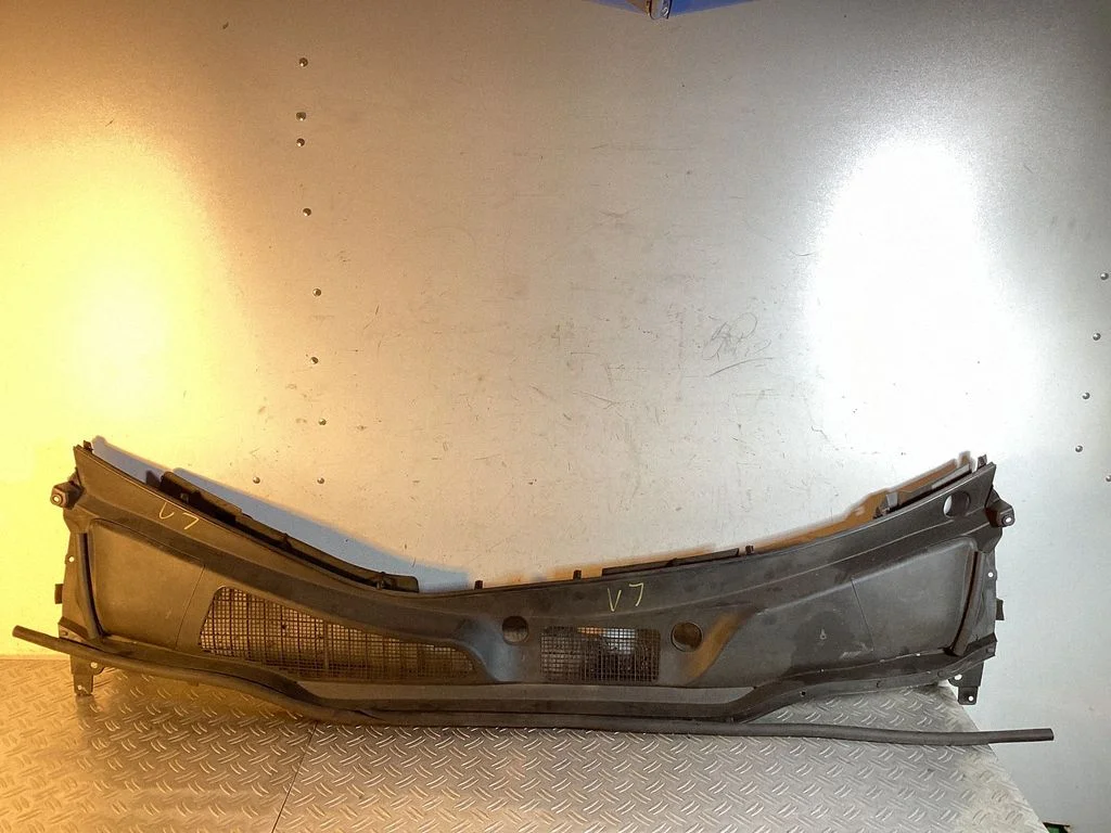Wiper trim 5570848070