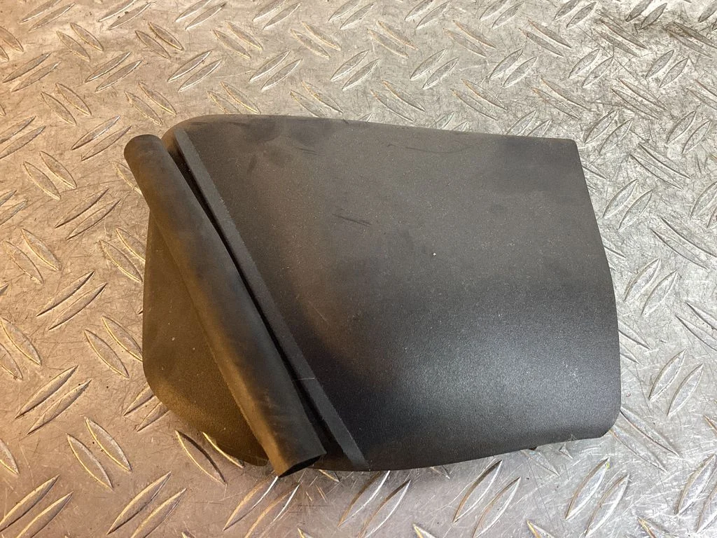 Wiper trim 5578348060