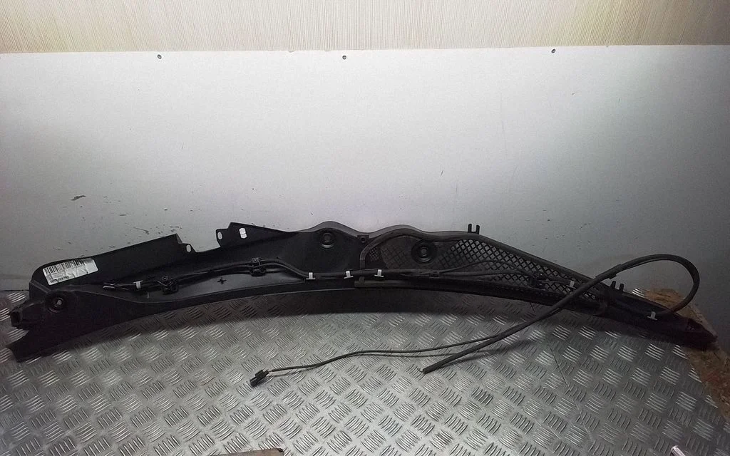 Wiper trim – Mercedes-Benz E-Class W212 (2009-2016)