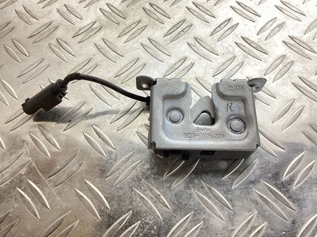 Zamek maski – BMW Seria 3 E92 E93 (2005-2014)