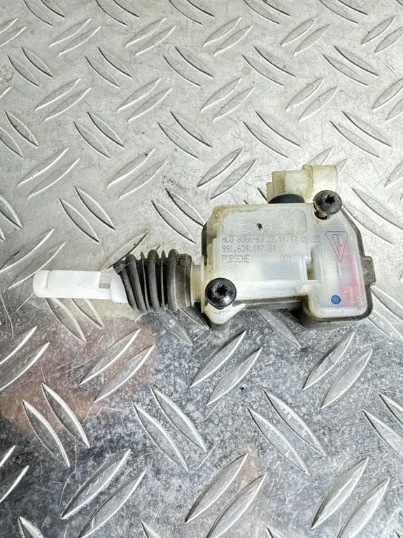 Zamek maski – Porsche 911 991 (2011-2019)