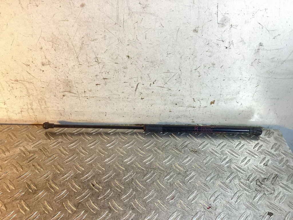 Front bonnet/hood damper/strut – Lexus RX III (2008-2015)