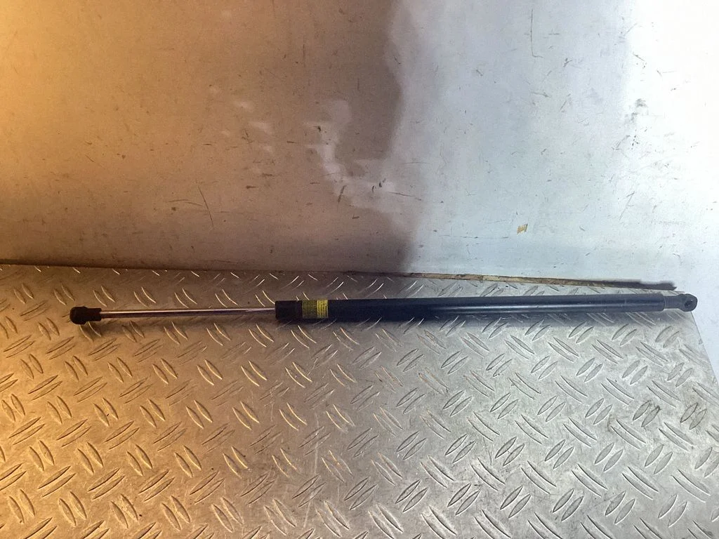 Front bonnet/hood damper/strut – Toyota Prius+ (ZVW40) (2011-2018)