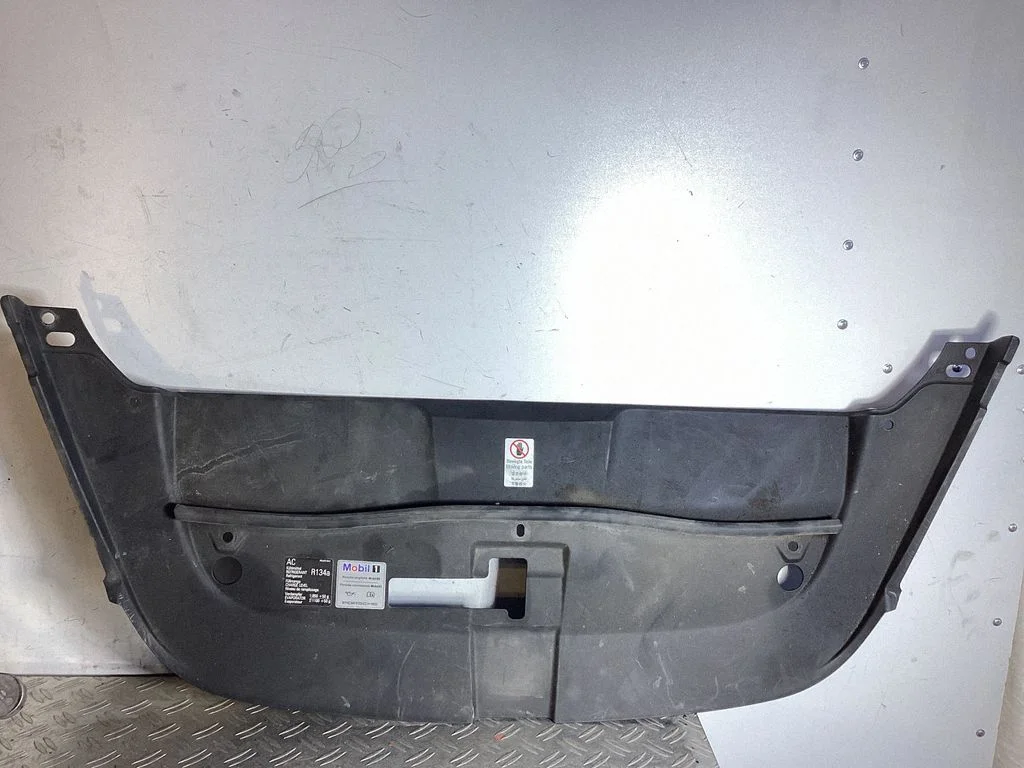 Mootorikapoti luku iluliist – Porsche Cayenne (92A) (2010-2017)