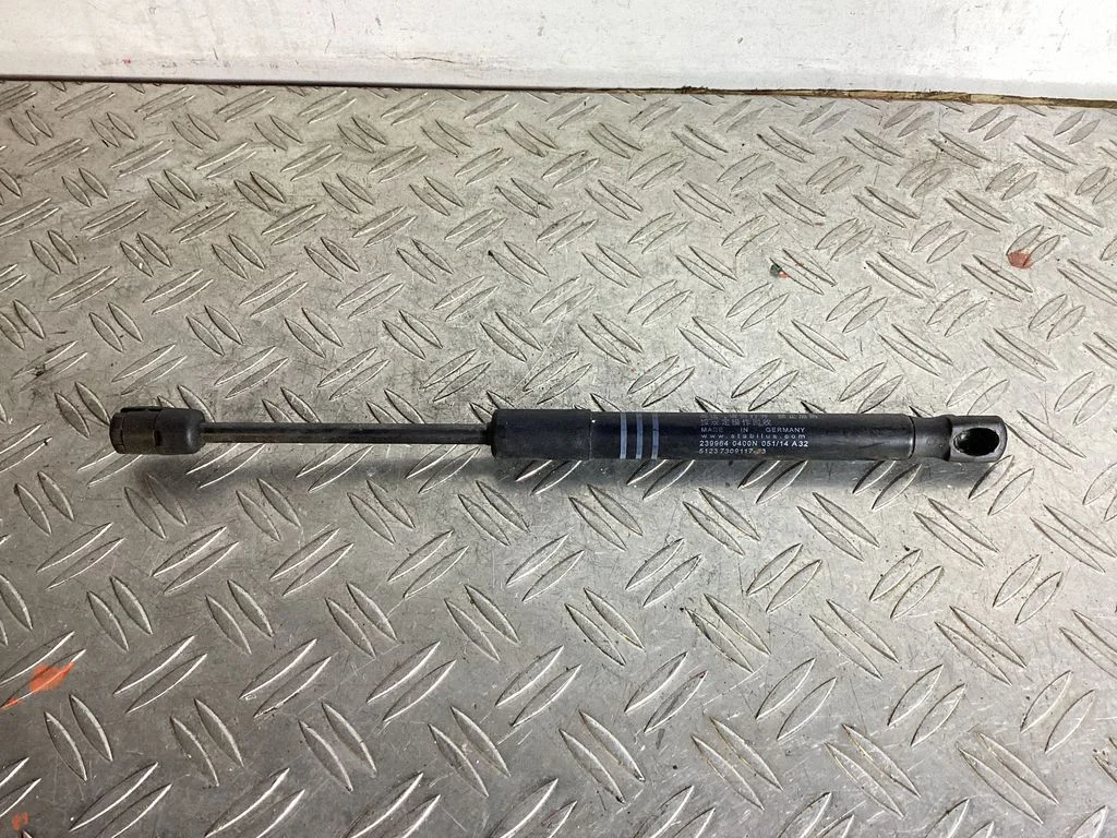 Front bonnet/hood damper/strut – BMW 6 Series F06 Gran coupe (2012-2018)