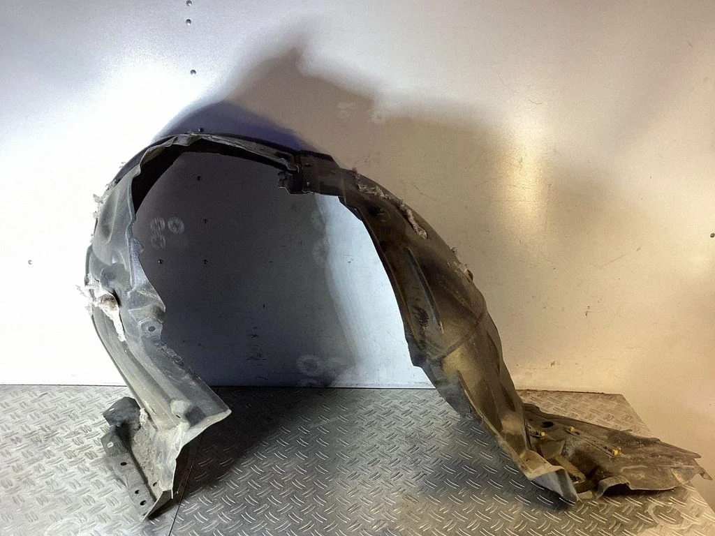 Poritiiva vahtpolstri tugi – Mercedes-Benz C-klass W205 (2014-2021)