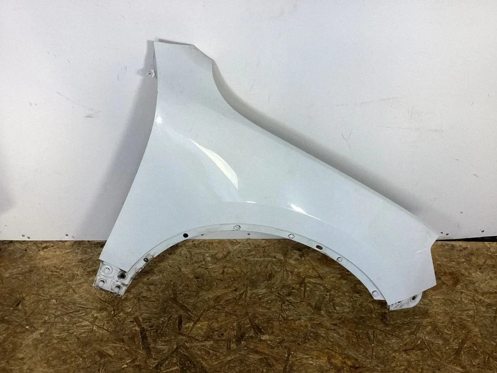 Fender – Volkswagen Touareg II (2010-2018)