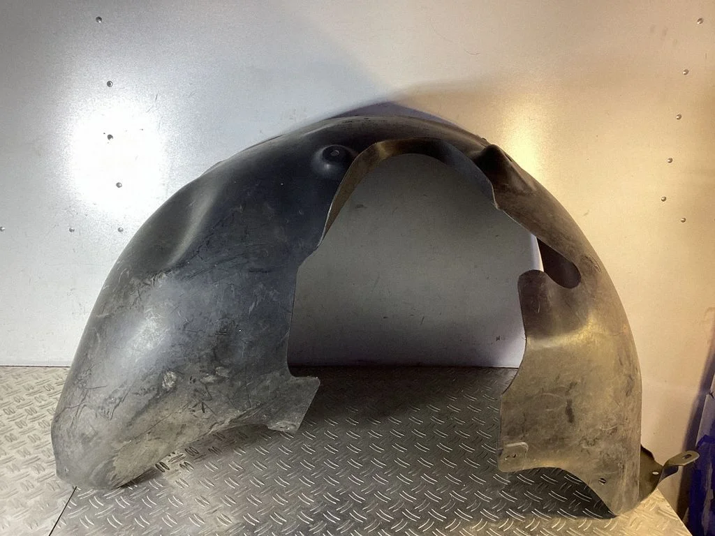 Front wheel arch liner splash guards 7L5809962H