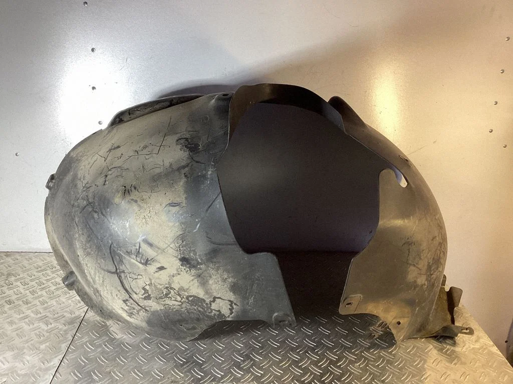 Front wheel arch liner splash guards 7L6809962F