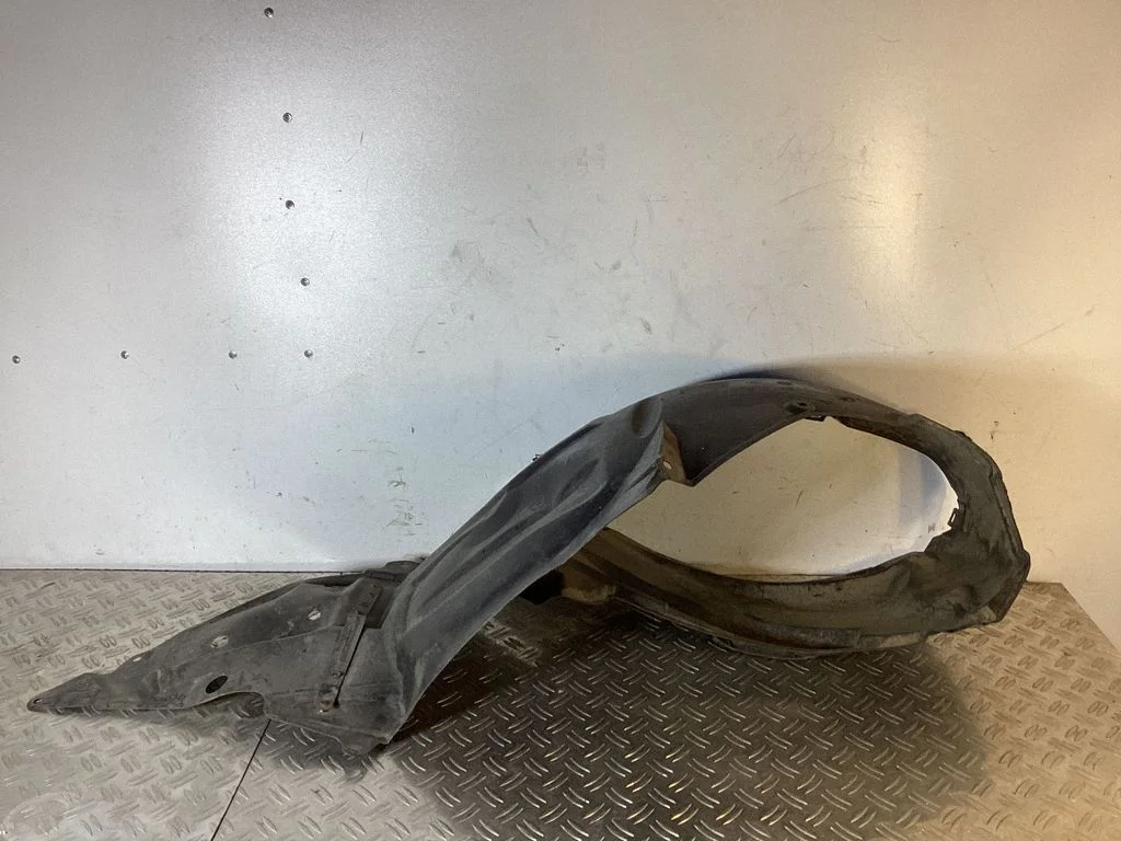 Front wheel arch liner splash guards – Toyota Avensis T270 (2009-2012)