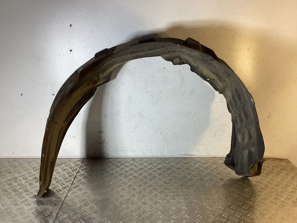 Nadkole przednie – Toyota Avensis T220 (2000-2003)