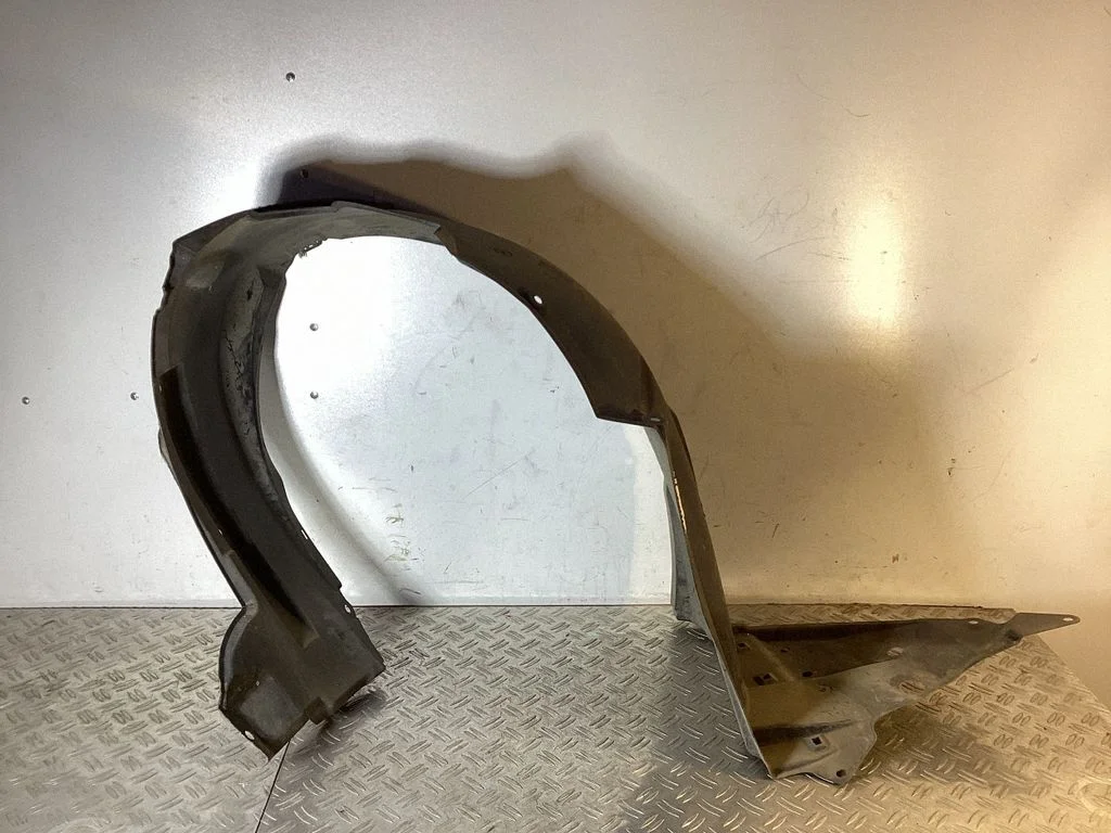 Nadkole przednie – Toyota Avensis T270 (2009-2012)