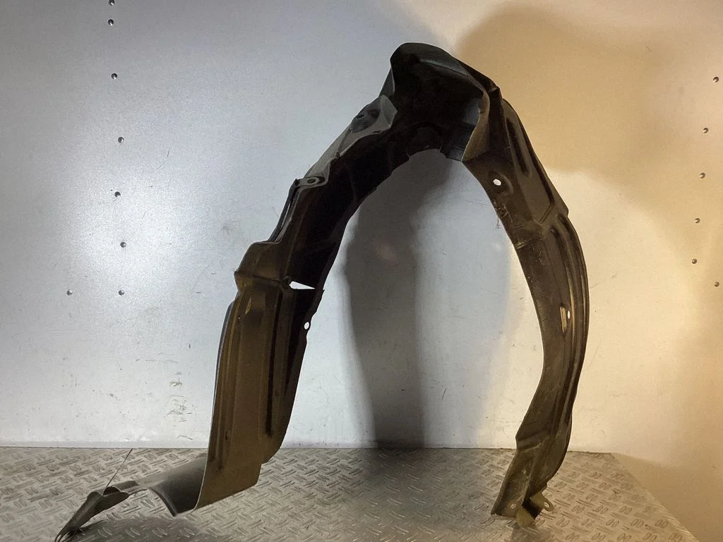 Nadkole przednie – Toyota Avensis Verso (2001-2009)
