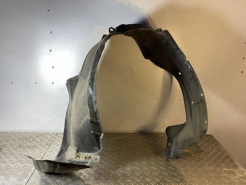 Nadkole przednie – Toyota Matrix (E140) (2008-2014)