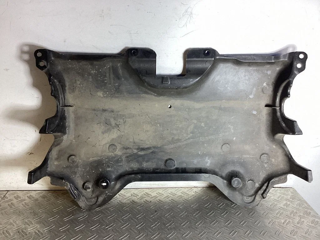Engine splash shield/under tray A2125241530