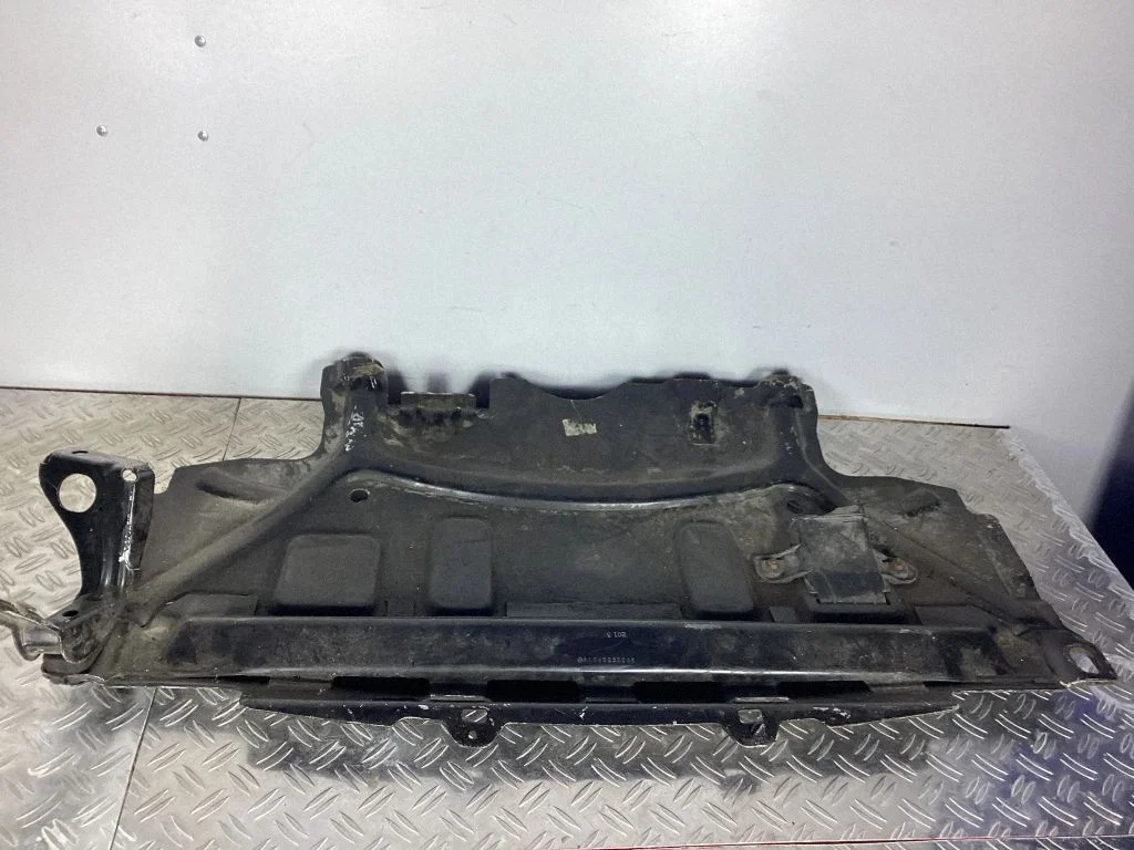 Mootori põhjakaitse A1645250048