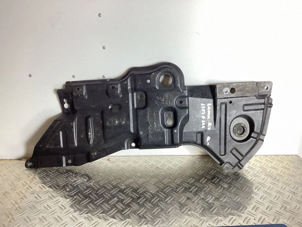 Engine splash shield/under tray – Lexus RX 450H (2016-)