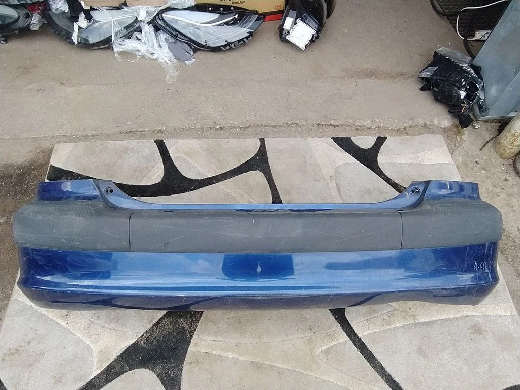 Rear bumper – Honda Civic (2001-2005)