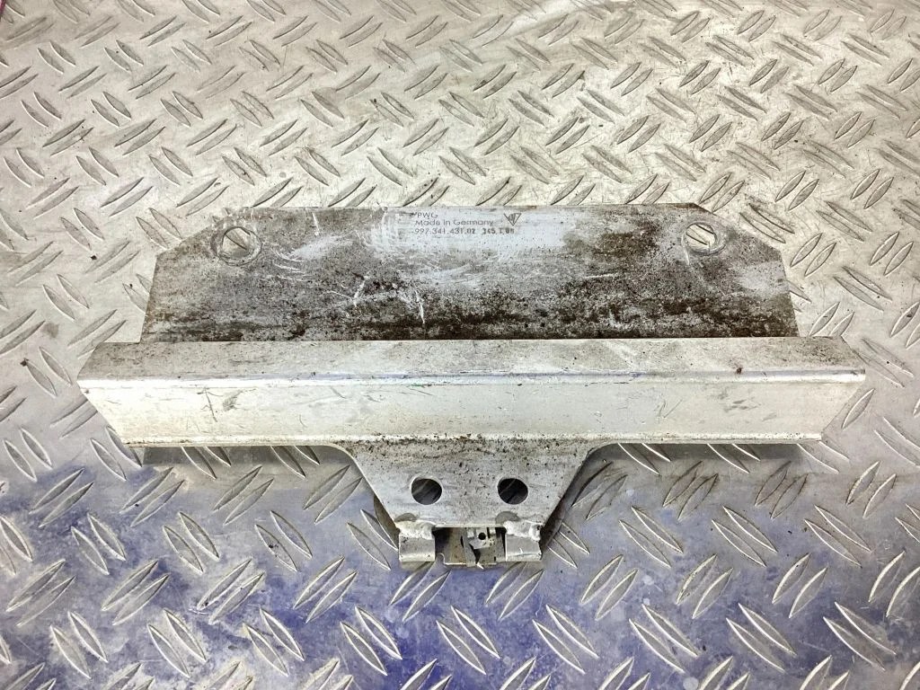 Rear bumper cross member – Porsche 911 997 (2004-2013)