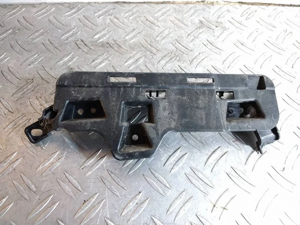 Rear bumper mounting bracket 86626CV000