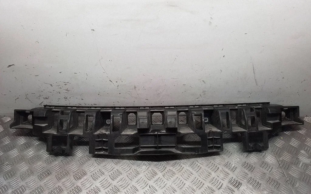 Rear bumper mounting bracket A1668850100