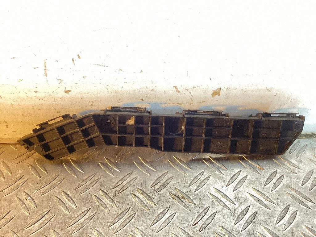 Rear bumper mounting bracket 5257648040