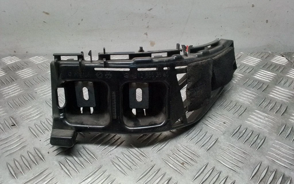 Rear bumper mounting bracket A2128853665