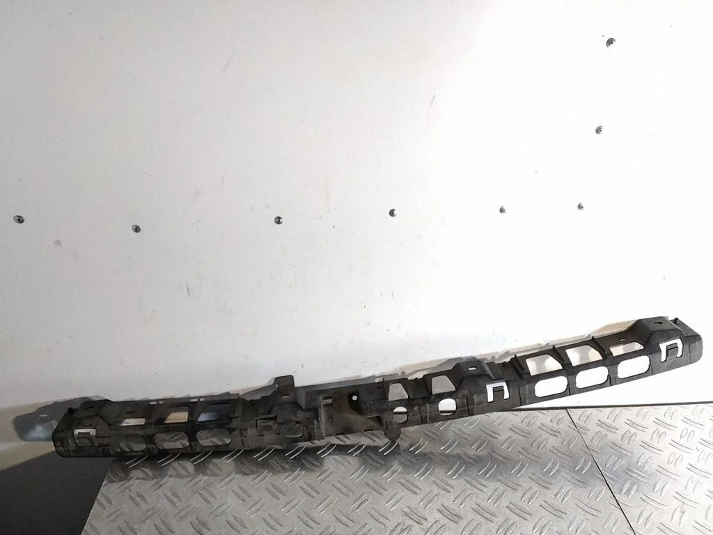 Tagumise kaitseraua kinnitusklamber – Porsche Cayenne (92A) (2010-2017)