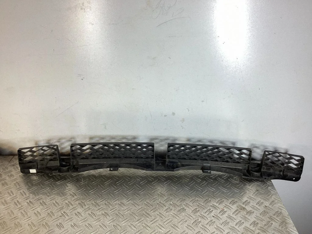 Rear bumper mounting bracket 7P6807863A