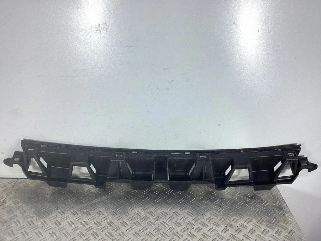Rear bumper mounting bracket A1668854165