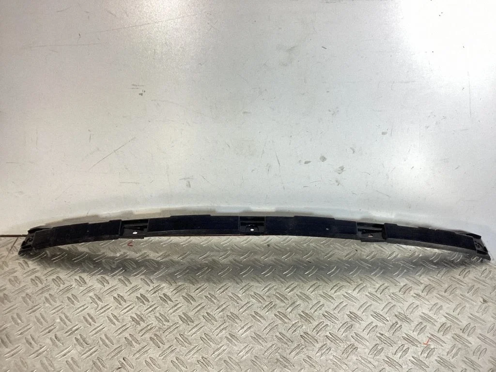 Rear bumper mounting bracket 600772400E